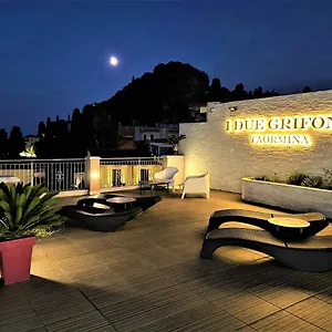 I Due Grifoni Apartment