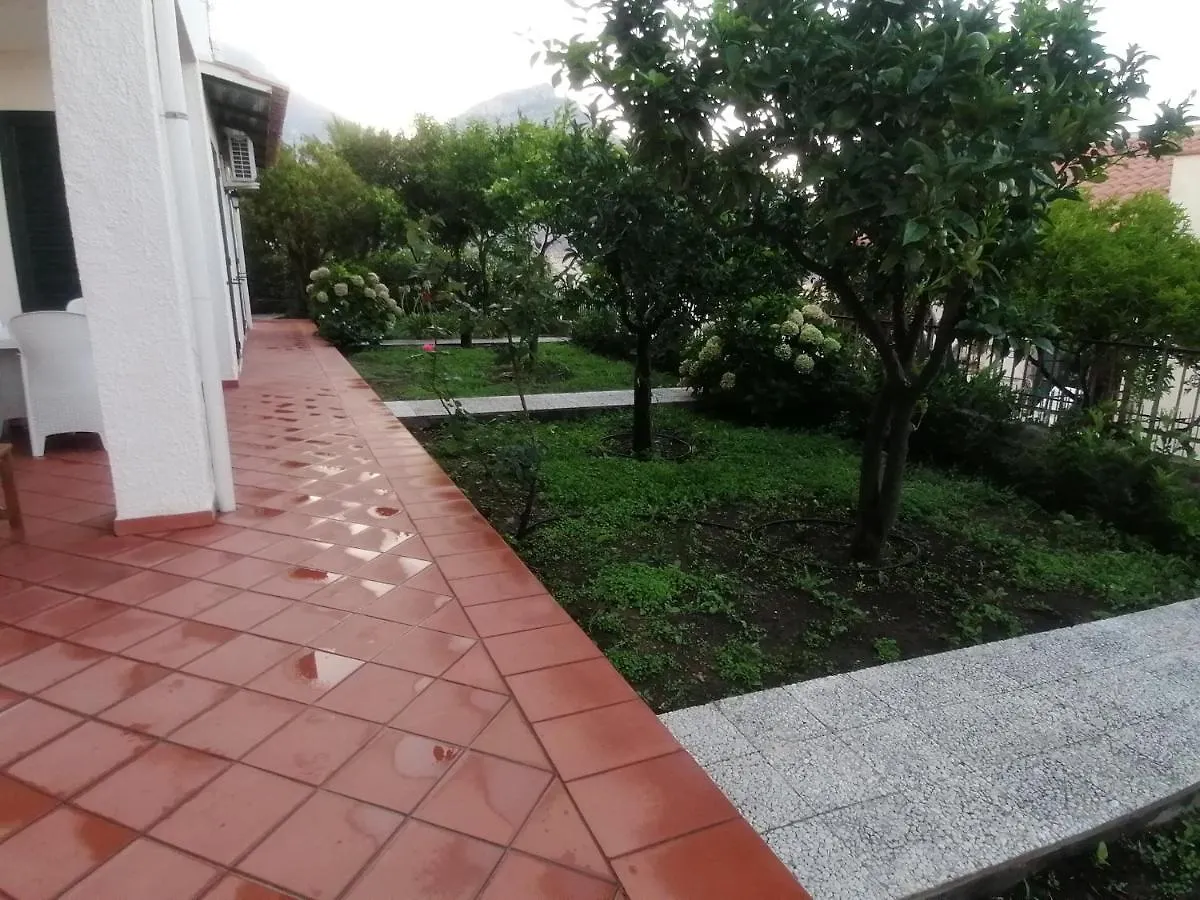 Villa Mariella 陶尔米纳