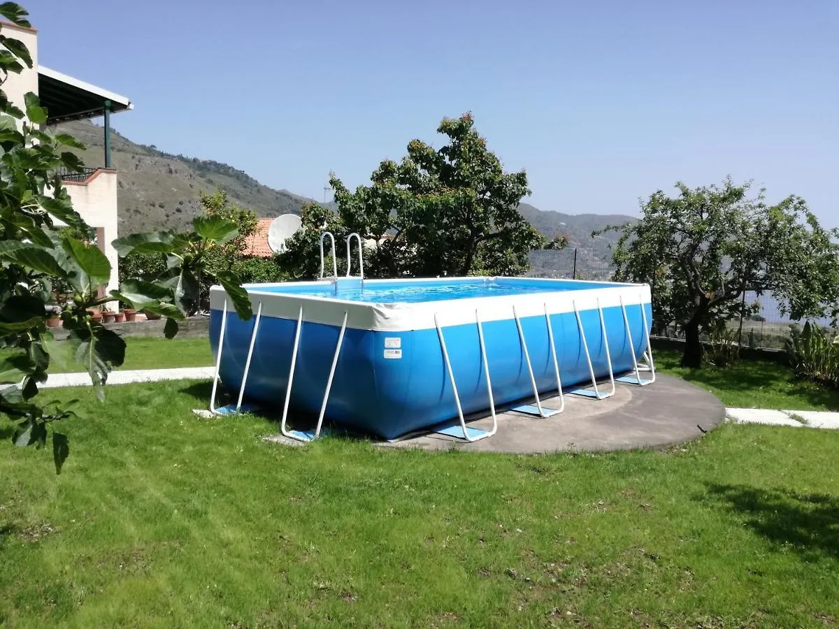 Villa Mariella 陶尔米纳